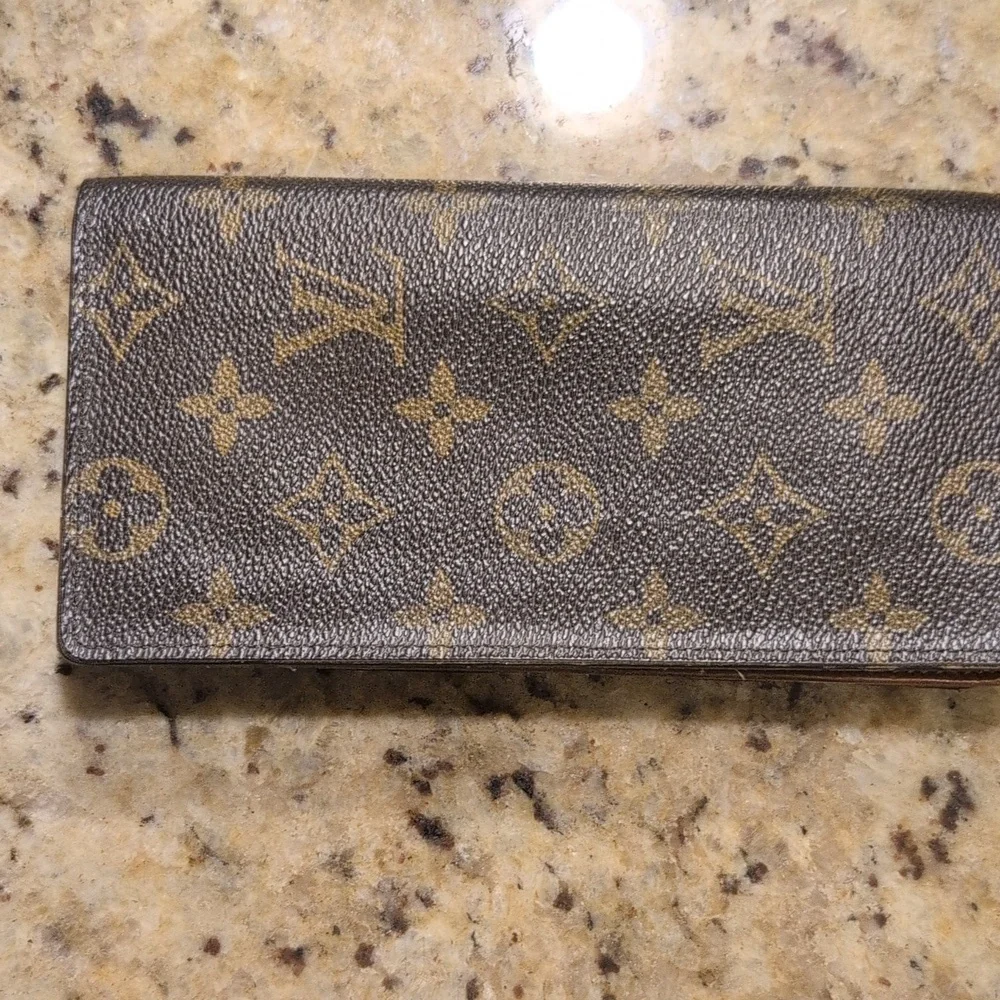 Louis Vuitton Brown Monogram Simple Wallet. Authentic - Picture 2 of 7